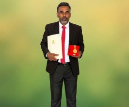 தேசிய குரு பிரதீபா விருதைப் பெற்றார் வவுனியா ஆசிரியர் மொஹமட் றியாஸ்