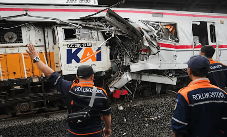 இந்தோனேசிய ரயில் விபத்து: 14 பேர் உயிரிழந்த சம்பவம்