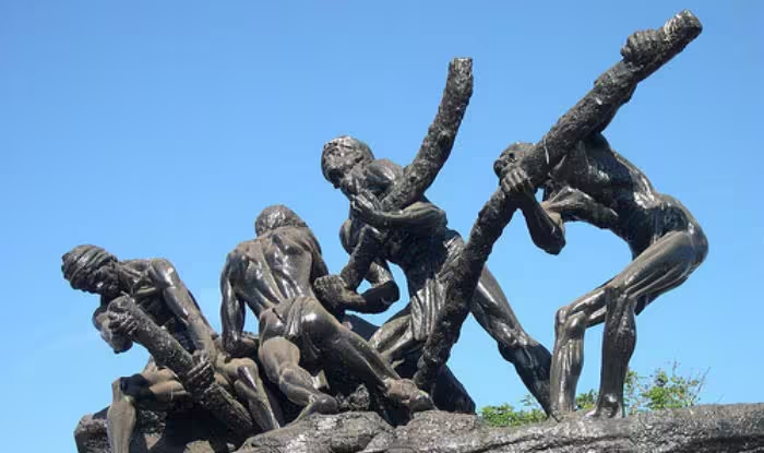 வவுனியாவில் மே தினத்தில் ஊழியர்களுக்கு விடுமுறை