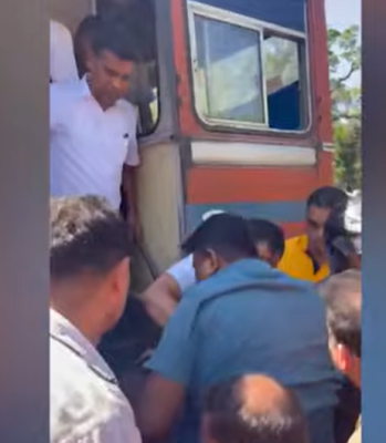 இரு பேருந்துகள் நேருக்கு நேர் மோதியதில் 11 பேர் காயம்