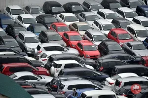 இறக்குமதி வாகனங்களுக்கு 50% கூடுதல் சுங்கவரி விதிப்பு/50% additional customs duty imposed on imported vehicles
