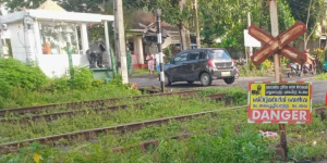 கந்தானையில் ரயிலுடன் முச்சக்கரவண்டி மோதி விபத்து – இருவர் உயிரிழப்பு