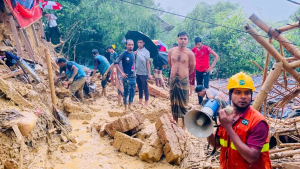பங்களாதேசத்தில் கனமழை பேரழிவு – வெள்ளம், மண்சரிவில் 51 பேர் உயிரிழப்பு