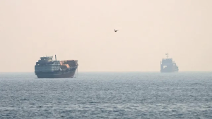 ஹோர்முஸ் நீரிணையில் மேலும் ஒரு கப்பலை தடுத்த ஈரான் – அமெரிக்கா, இஸ்ரேலுக்கு கடும் எச்சரிக்கை