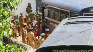 நீர்கொழும்பு சிறைச்சாலை வன்முறை: உயிரிழப்பு 26 ஆக உயர்வு; கைதிகள் அவசரமாக போகம்பர சிறைச்சாலைக்கு மாற்றம்