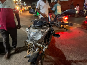 வவுனியாவில் பரபரப்பு: விபத்துக்குப் பிறகு மதுபோதையில் இருந்த மோட்டார் சைக்கிள் சாரதி கைது
