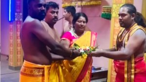 வவுனியாவில் ஒரே ஒரு மாம்பழம் ரூ.3 இலட்சத்திற்கு ஏலம்; தொடர்ச்சியாக 3ஆவது ஆண்டும் பெண் ஒருவர் கொள்வனவு